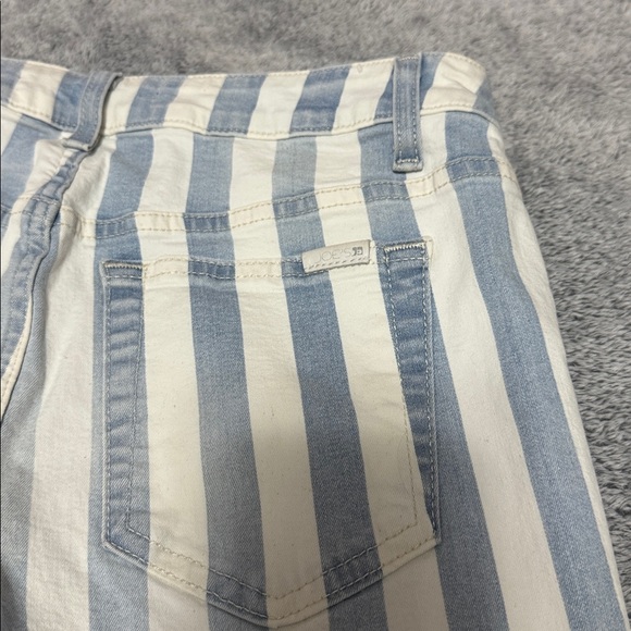 Joe’s Blue and White Striped jeans - Picture 6 of 6